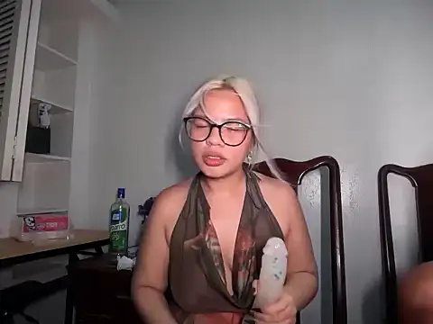 Tina_Slick webcam