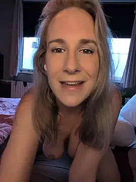 NaomiAndFriends webcam
