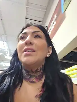 LittleMissEeve Live Webcam on Stripchat
