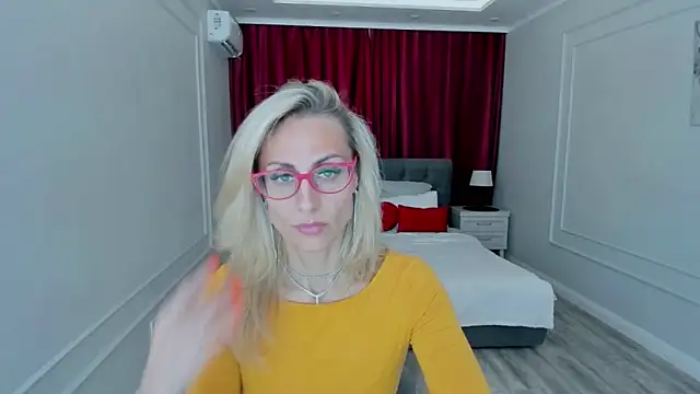 MuseOfStage live cam