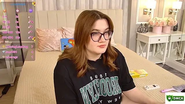 Nancy_Mooree webcam