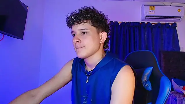 Nathan_Bluee webcam