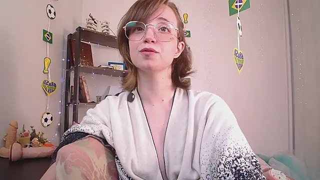 Elise_Nyx webcam