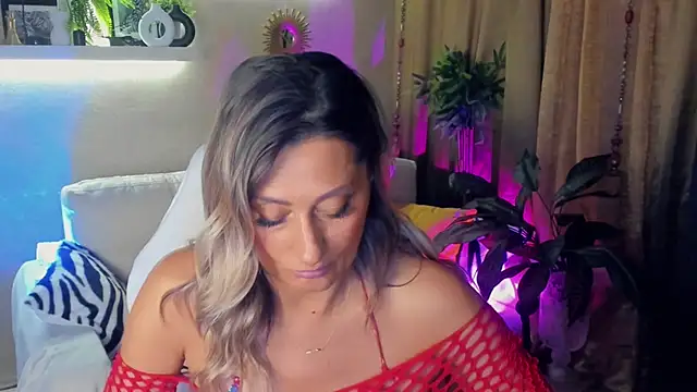 SarahAlluring webcam
