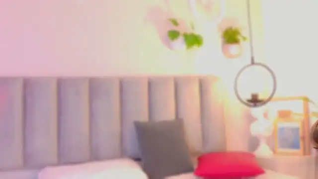 Emely_Deluxe webcam