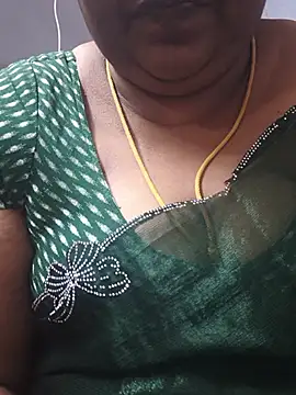 TAMIL_ELAKKIYA webcam