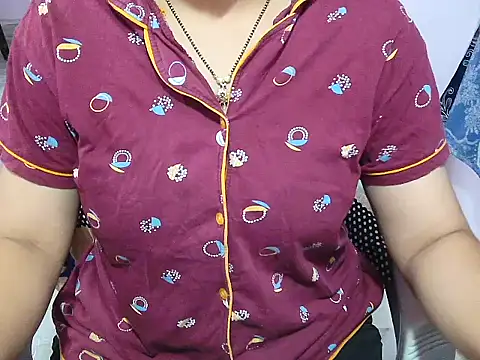 lyri143 webcam