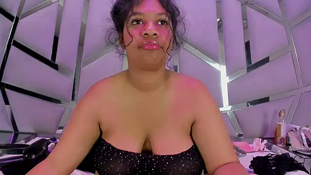 taty_sexxx webcam