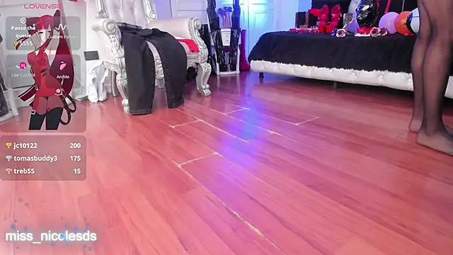 miss_nicolesds_ webcam