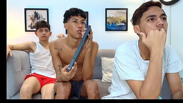 RED_BOYS_XXX webcam