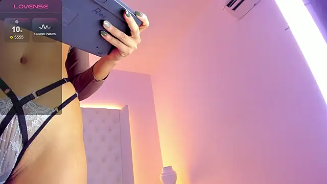 Nicollesanchezz webcam