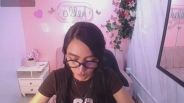 BonnieAmour_ch webcam