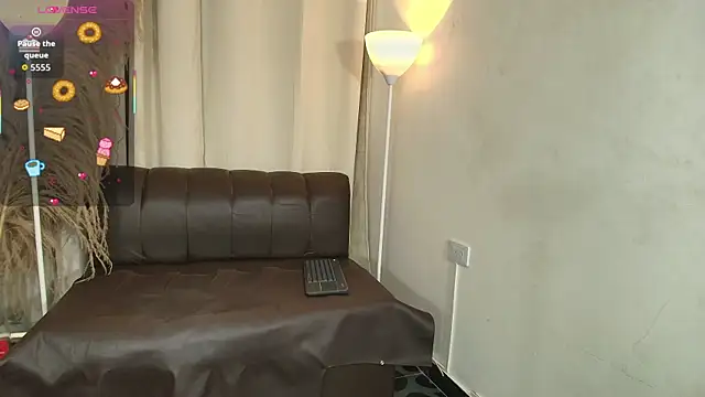 emma_stom webcam