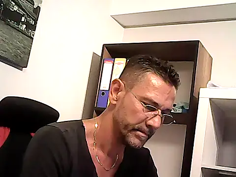 mastercharisma35 webcam