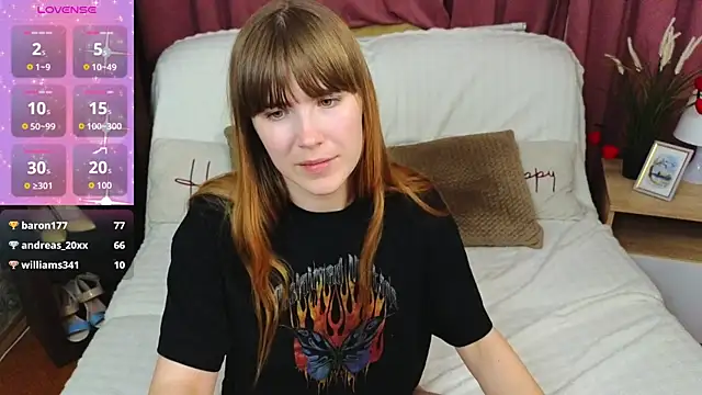 EmilyCuper_ webcam