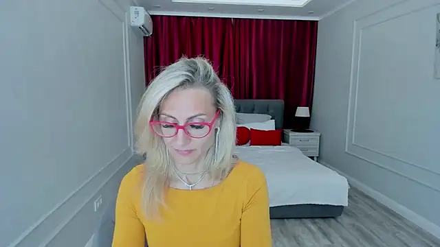 Watch MuseOfStage live on EroticFlix - High definition streams