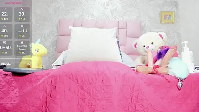 Mara_Summerr webcam