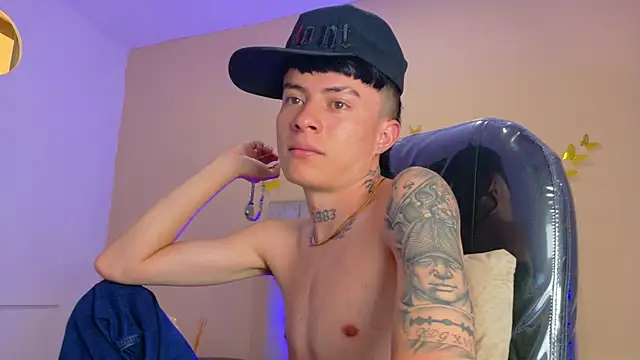 Nascary_Fox webcam