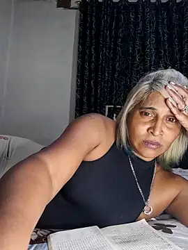 Goodgirlsue_77 webcam