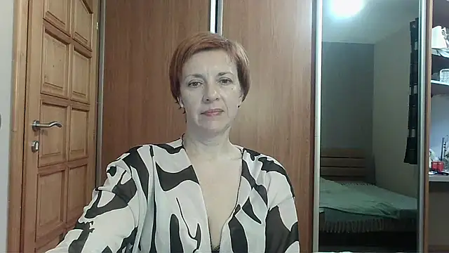 LoraLoraMay webcam