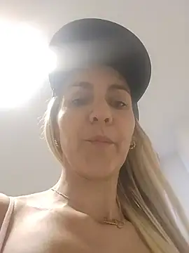 Watch Monita_Med live on EroticFlix - High definition streams
