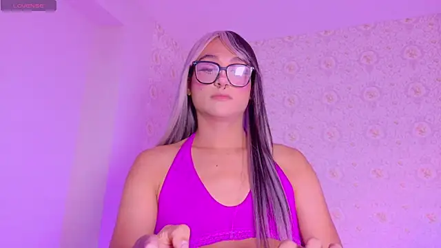 Mikavelvet08 webcam