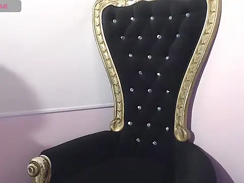_chloe_hills webcam