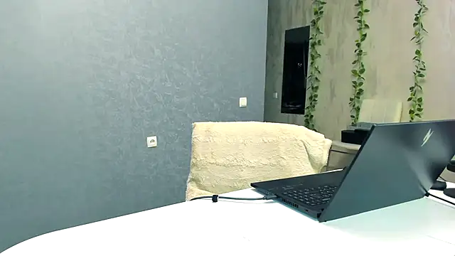 Yesss_Lilith webcam