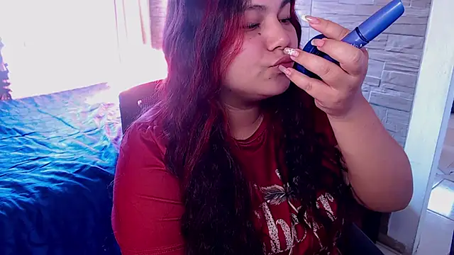 girl_milk2 live cam on StripChat