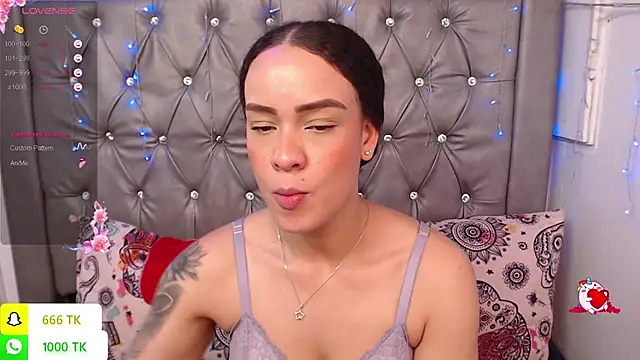 LAILAGUMMY webcam