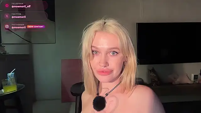 Golden_Aline webcam