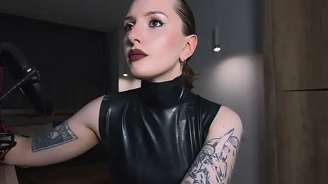 MistressSilvia webcam