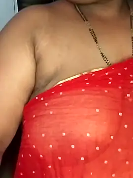 Divyahoty webcam