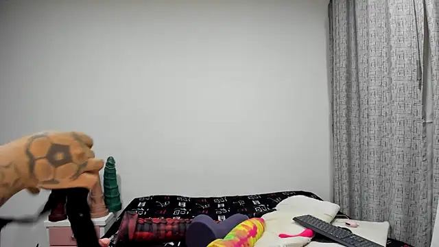 Watch charlloteevans_X live on EroticFlix - High definition streams