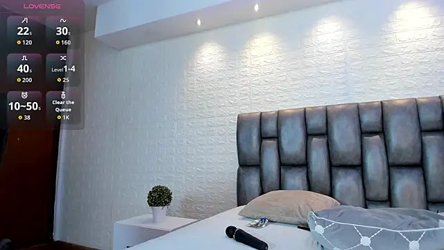 Caroline_Millerr webcam