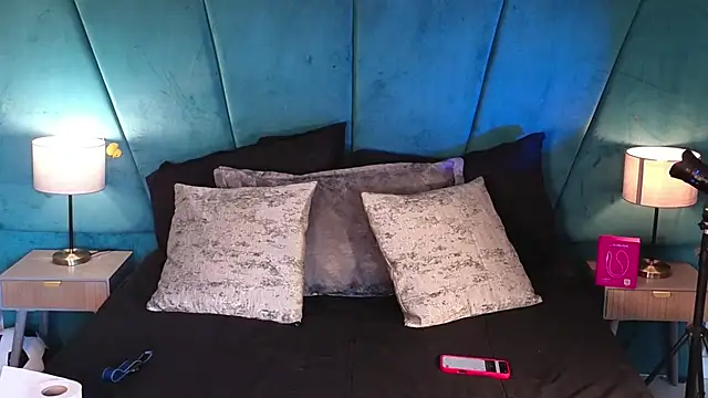 Aaron_Eze webcam