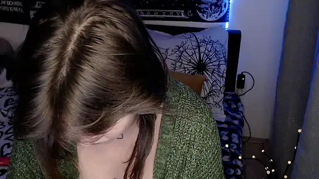 AlienforTwenty webcam