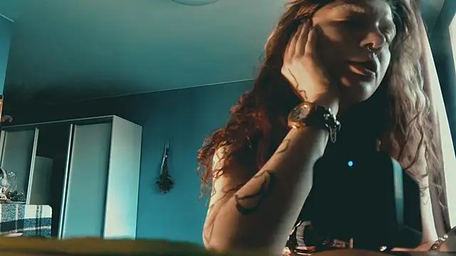 VivienDarkbloom webcam