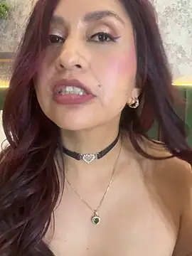 Watch MonicaMoret live on EroticFlix - High definition streams