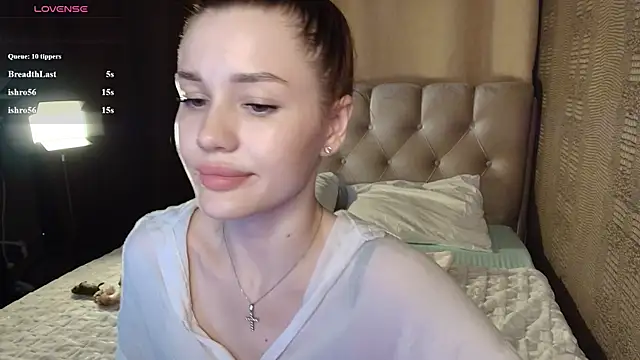Aria_Mila webcam