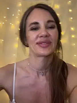 Watch LucieMack live on EroticFlix - High definition streams