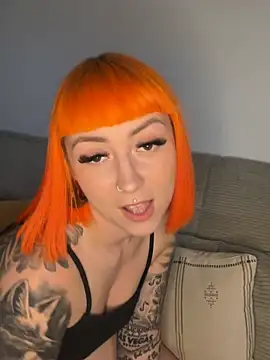Watch ScarletVixenLive live on EroticFlix - High definition streams