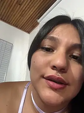 Watch emily_gv1 live on EroticFlix - High definition streams