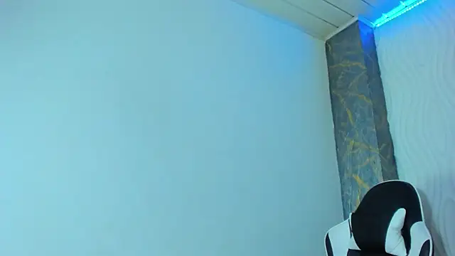 Raven_Rouge_ webcam