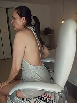 Elenna__ webcam