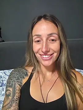 Watch NicoleKaiser live on EroticFlix - High definition streams
