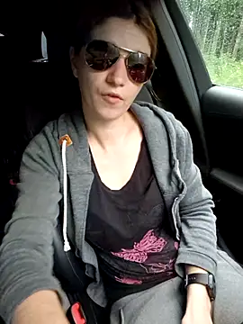 Mercedeswoman8 webcam