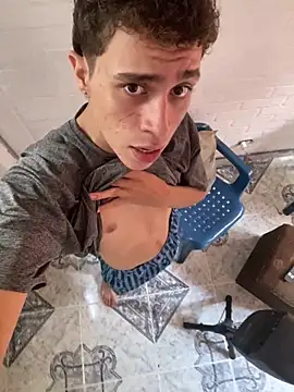 Watch Dereck_ston live on EroticFlix - High definition streams