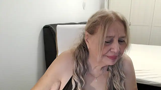 SusiLifeXXX webcam