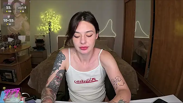 CamomileLil webcam